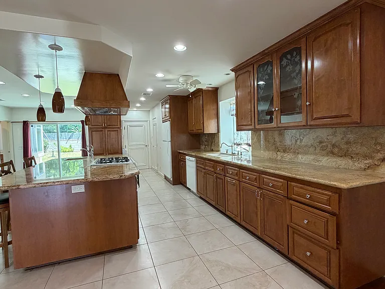 348 N Osborn Ave — Photo 11