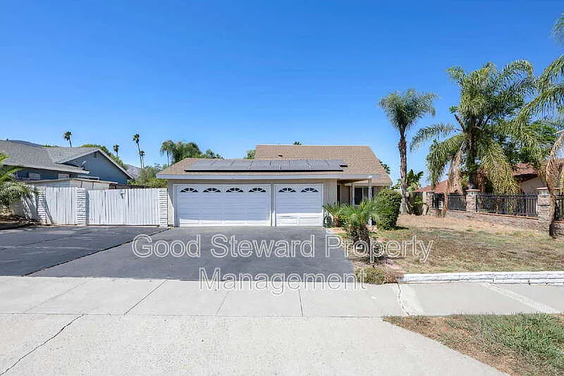 1604 Avenida Del Vis