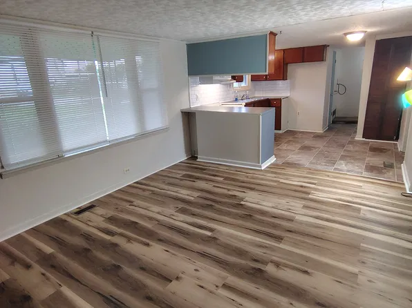 118 Manor Dr, La Grange, KY 40031