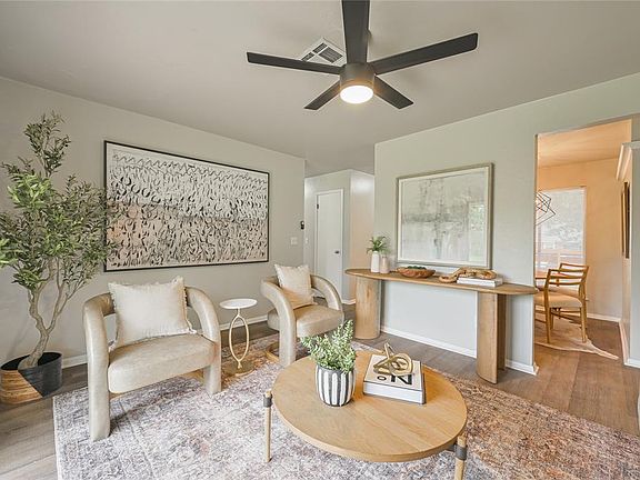 5th image of 1021 W Woodcrest Dr
