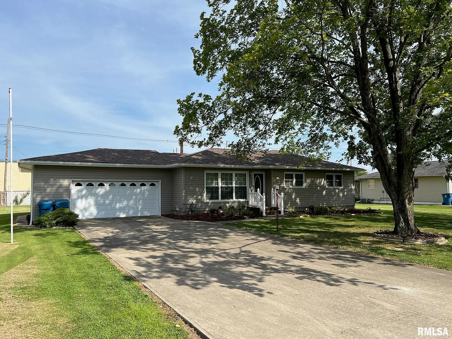 117 Oak Park Dr E photo 1