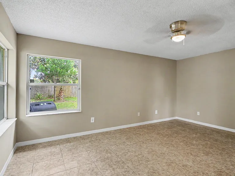 4 Foxhall Ct — Photo 23