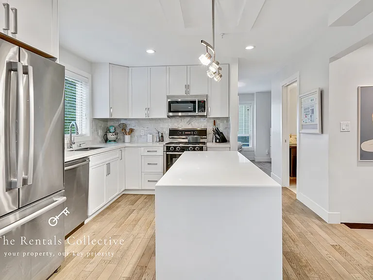 1434 Everall St #1 — Photo 3