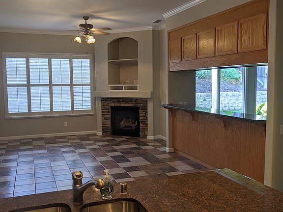 2nd image of 3029 Crestwood Way