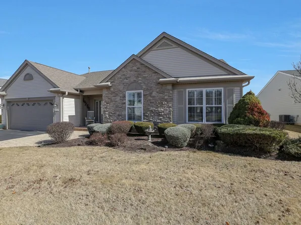 12010 Summer Ridge Ln, Huntley, IL 60142