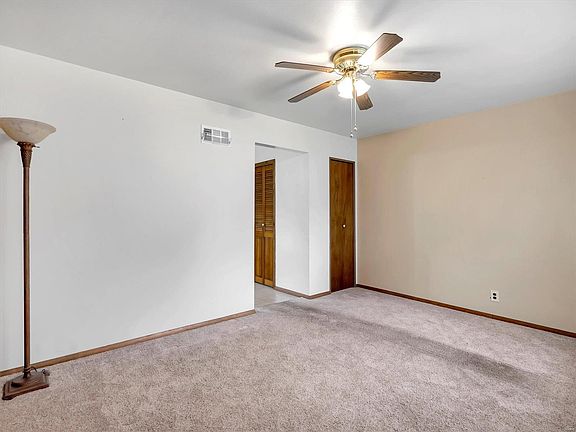 4th image of 712 Norcrest Dr
