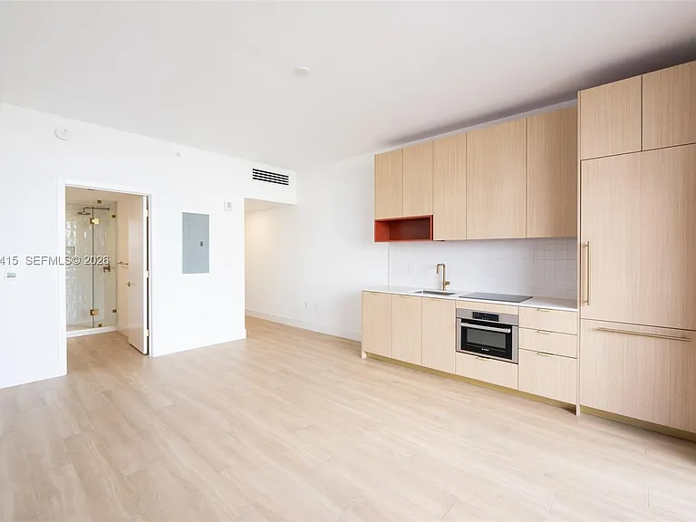 90 NE 32nd St #516 — Photo 8