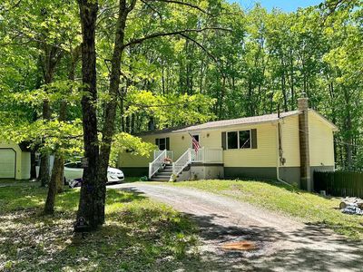 11 White Birch Ln, Hawley, PA, 18428