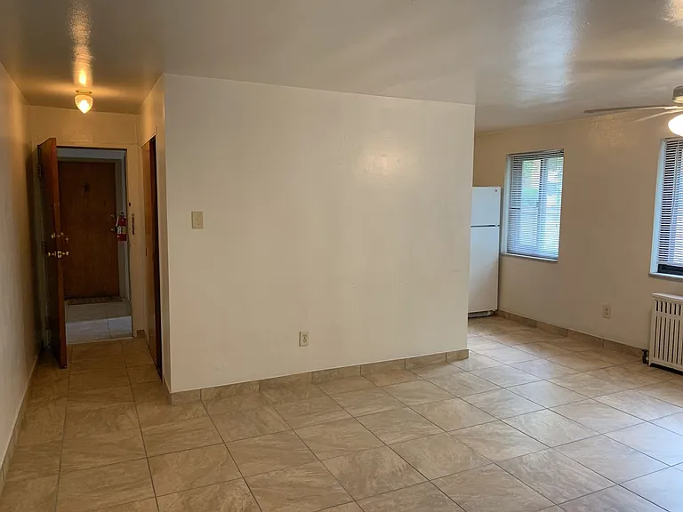 819 College Avenue — Photo 24