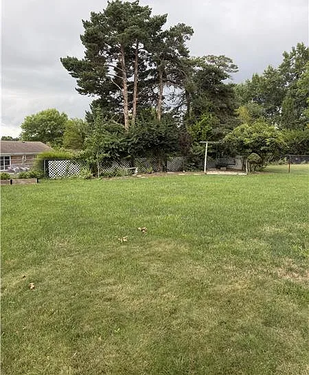 3 bed, 2.5 bath, 1600 sqft, $2,300 — Photo 4