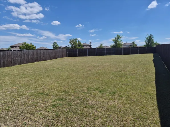 2430 Russell St, Crandall, TX 75114