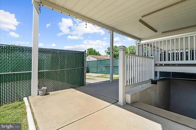 1268 Delbert Ave — Photo 35