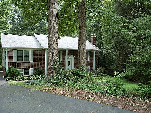 4th image of 9810 Montyville Dr