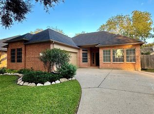 511 High Meadows Dr, Sugar Land, TX 77479