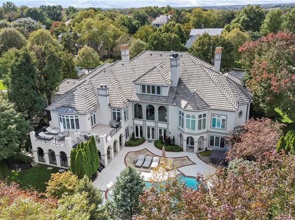 11209 Meadow Ln, Leawood, KS 66211