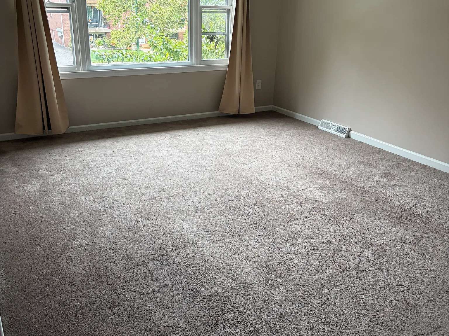 3 bed, 1100 sqft, $1,750 — Photo 4