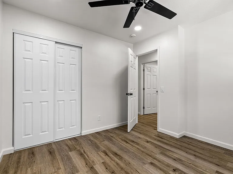 169 Brightwood Ave — Photo 16