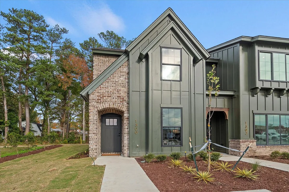 1302 Twelve Oaks ln - 1 — Photo 1