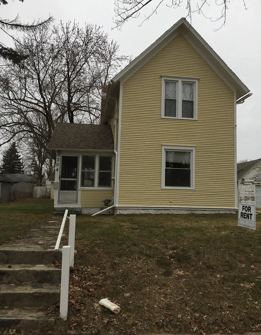 2 bed, $1,100 — Photo 1