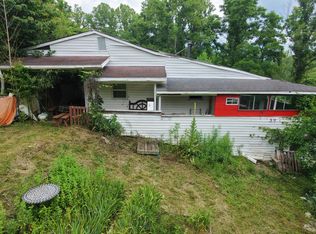 7660 Nine Mile Creek Rd, Lesage, WV 25537