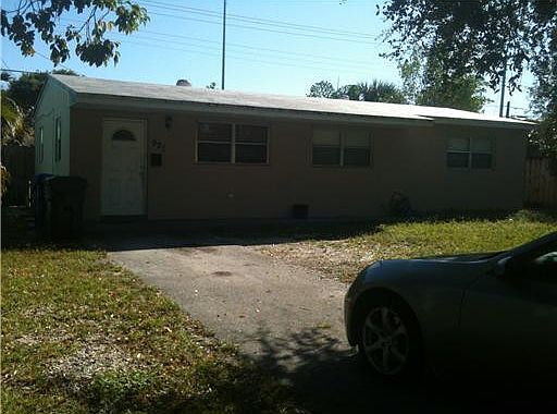 2nd image of 921 NW 70th Avenue