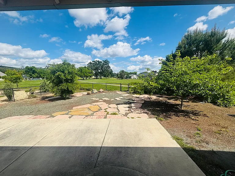 17942 Bunker Rd — Photo 8