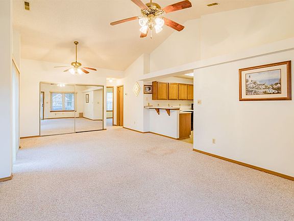 4th image of 5940 Crossfield Dr