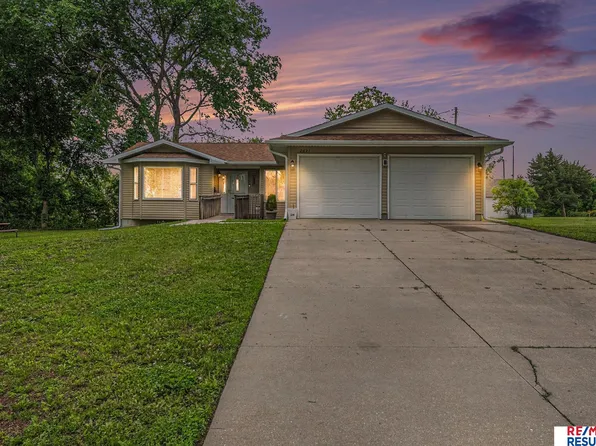 2621 Lizzie Robinson Ave, Omaha, NE 68111