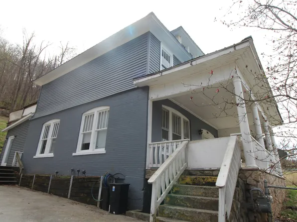 98 Herman St, Hinton, WV 25951