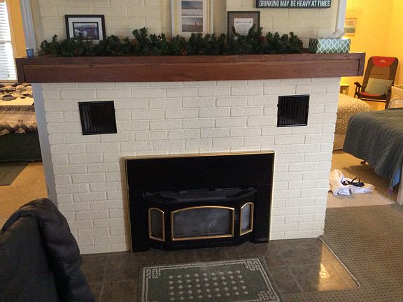 Fireplace w/gas heater 