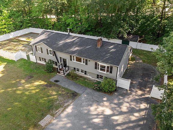 2nd image of 405 Salem St