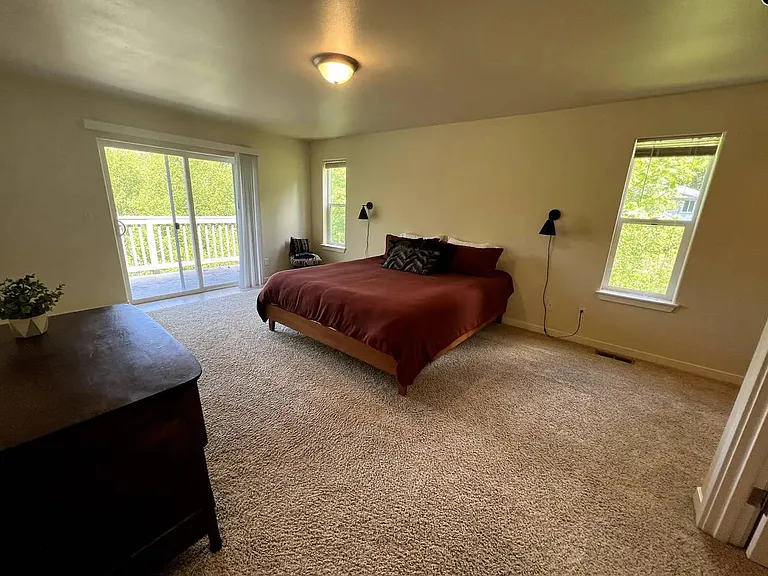 1255 Geneva Hills Rd — Photo 10