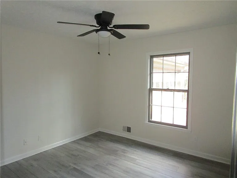 3730 Newport Dr — Photo 37