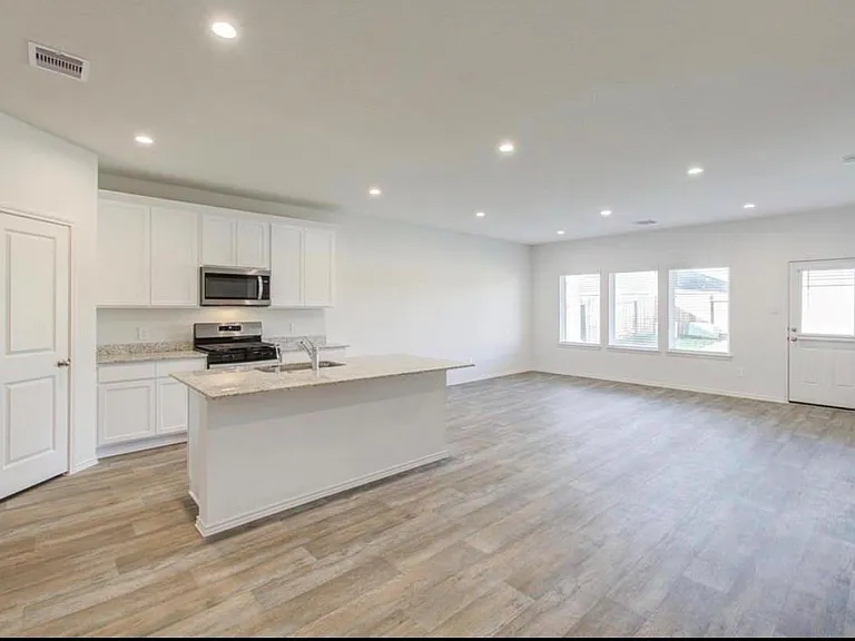 4230 Ramsbury Reach Ct — Photo 3