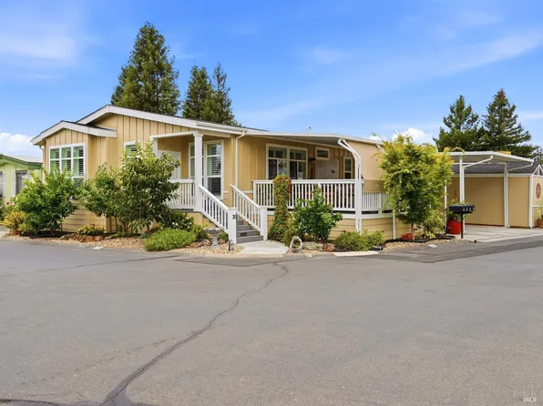 76 Shamrock Circle, Santa Rosa, CA 95403