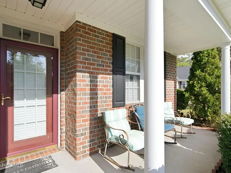 5006 Carleton Dr #113 — Photo 3