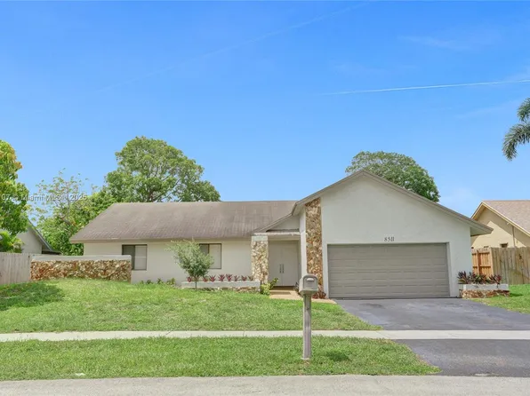 8511 NW 51st Ct, Lauderhill, FL 33351