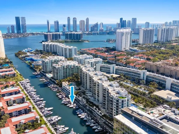 3029 188th St, Miami, FL 33180