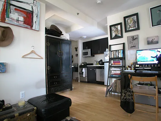 Rented by (Legacy) NY Quality Living Uptown | media 13