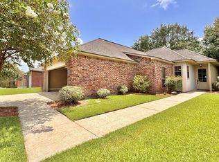 3141 Nicholson Lake Dr, Baton Rouge, LA 70810