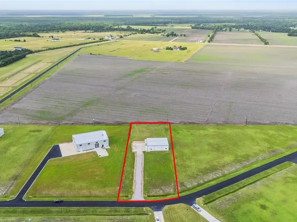 7736 Meteor Dr, Sealy, TX 77474