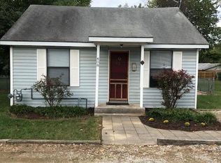 408 N 10th St, Rogers, AR 72756