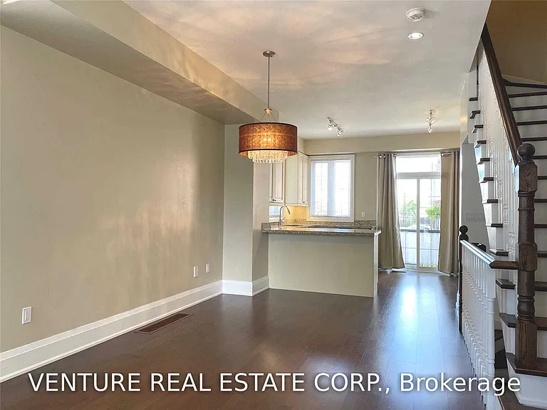 31 Ted Reeve Dr — Photo 7