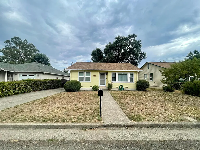 51 N Court Rd — Photo 1