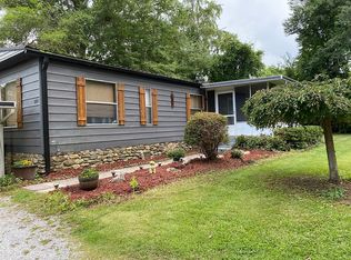 283 Kristilia Ln, Hendersonville, NC 28739