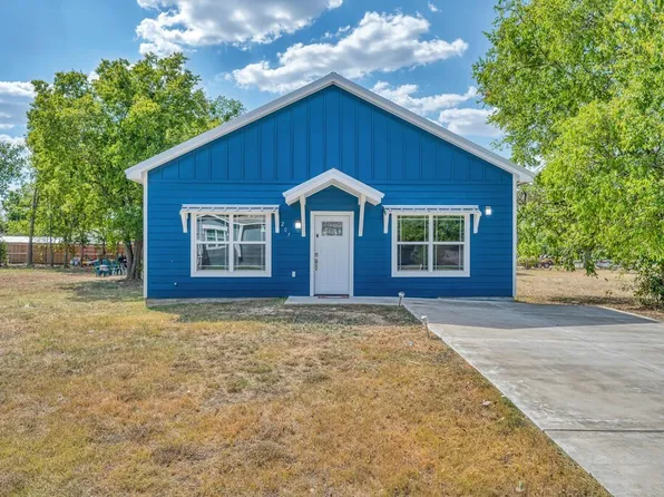 207 Rogers St, Mc Gregor, TX 76657