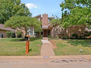 2011 Riverforest Dr, Arlington, TX 76017