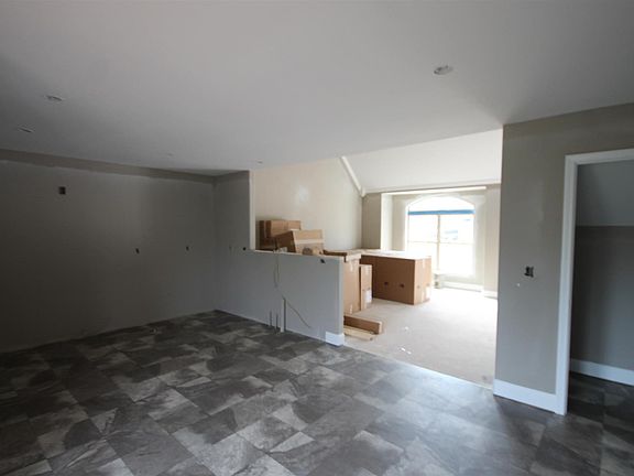 4th image of 1205 Applewood Cir