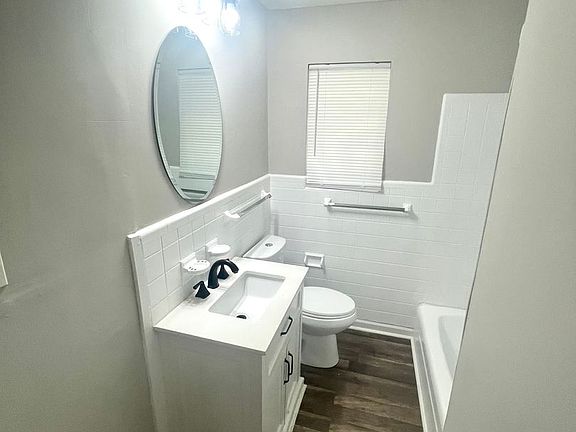 4th image of 306 N Jackson St #7