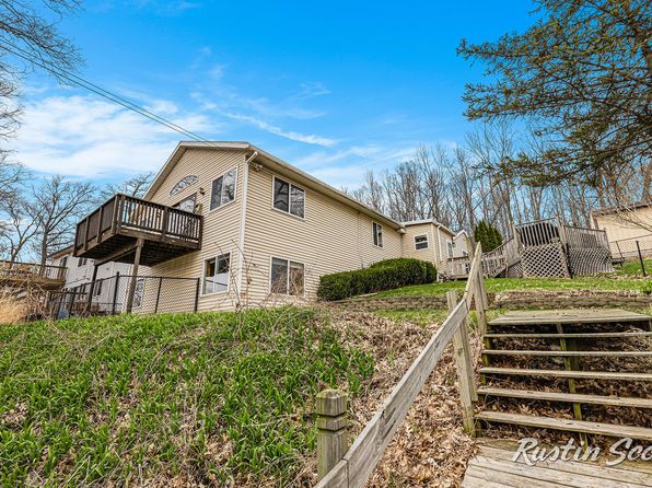 7229 Bordeau Dr NE, Belding, MI 48809